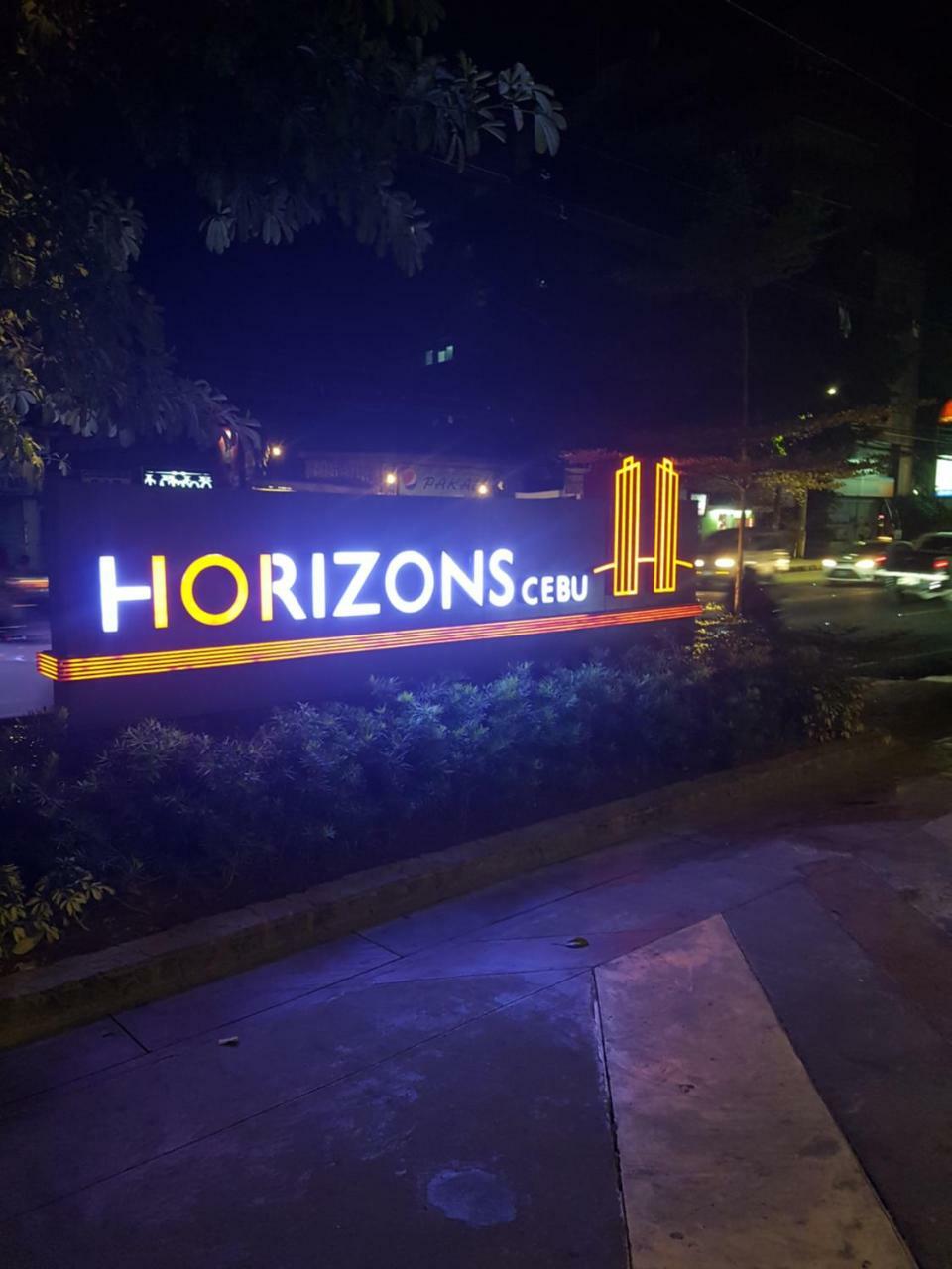 KC Studio 7 at Horizon 101 Cebu Appartamento Esterno foto